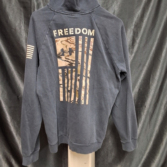 Under Armour Black Hoodie Sweatshirt - Picture 6 of 9